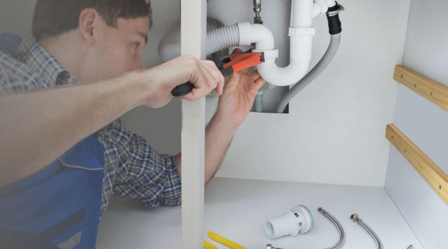 Local expert plumbing services in Monroe City, IN